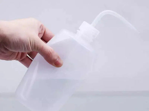 Piseta PVC 250ml con pico