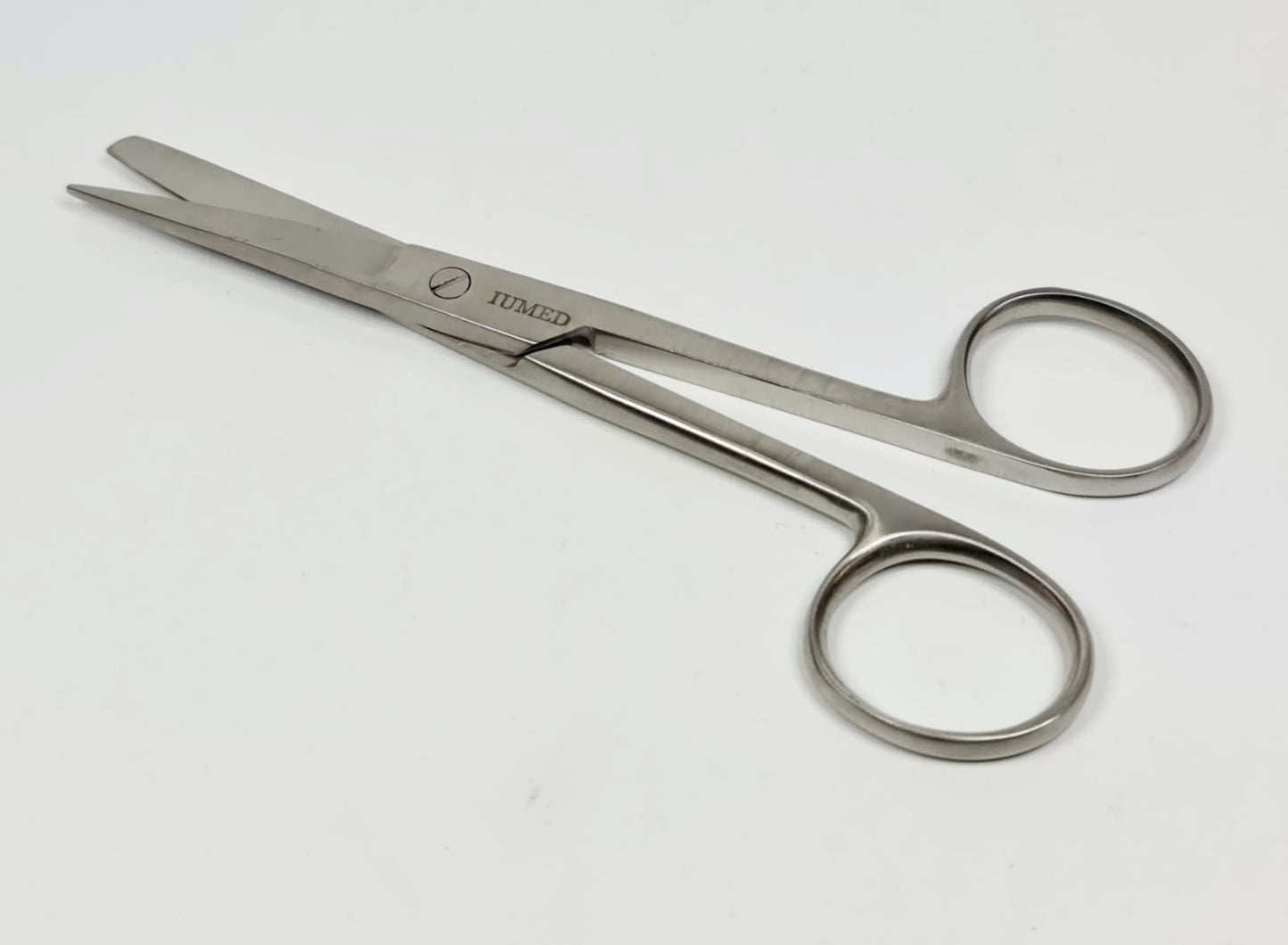 Tijera recta 14cm punta Aguda Roma.